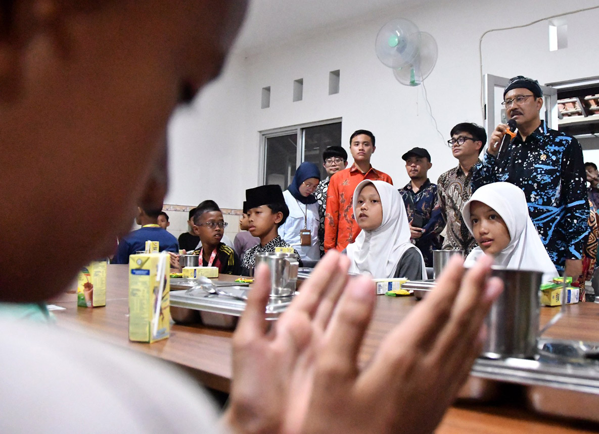Kunjungan Menteri Sosial di Sekolah Rakyat Bogor