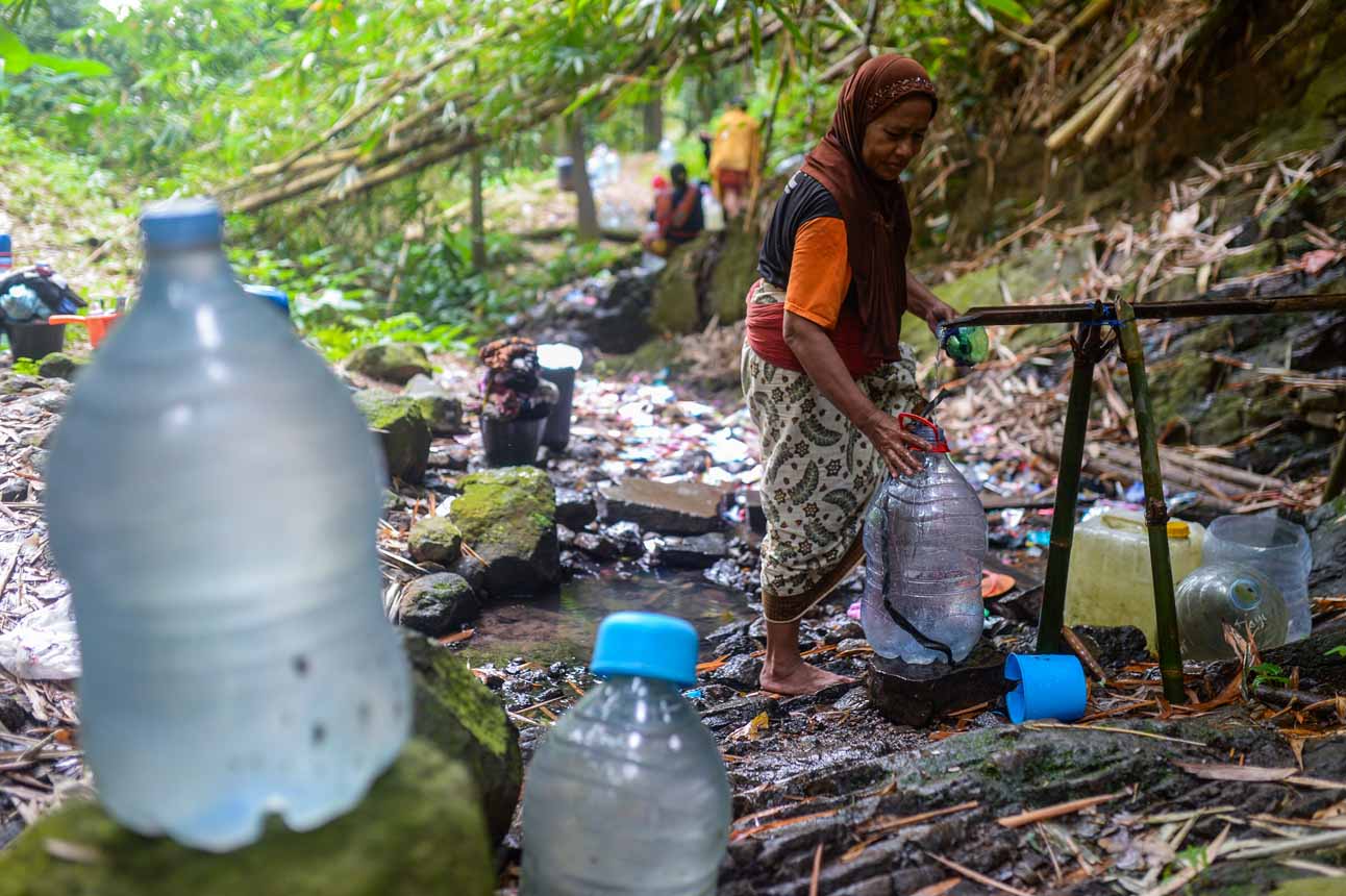 Warga Cilegon Kesulitan Air Bersih
