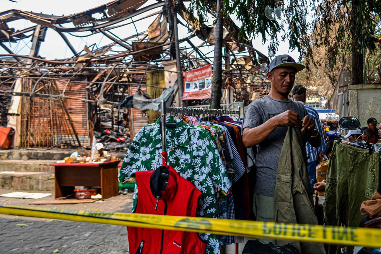 Pascakebakaran Pasar Taman Puring Pedagang Tetap Berjualan