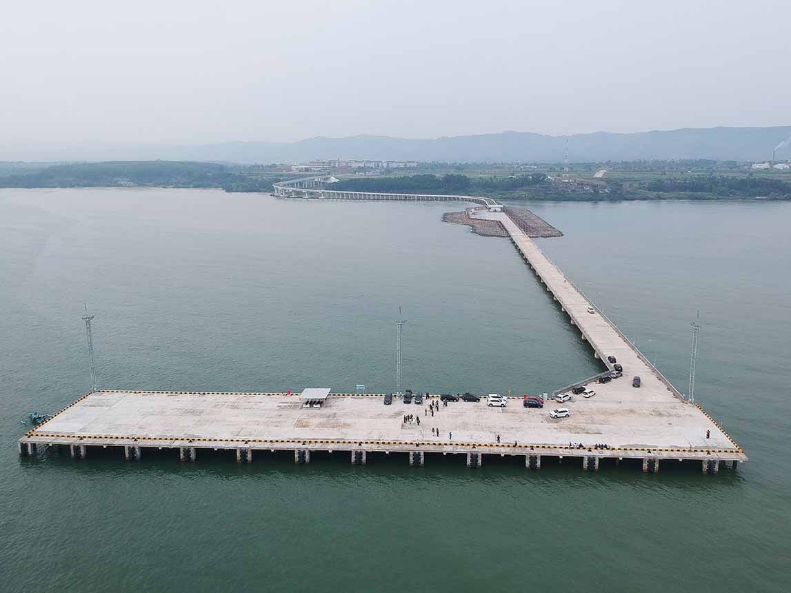 Pelabuhan di Kawasan Ekonomi Khusus (KEK) Industropolis Batang