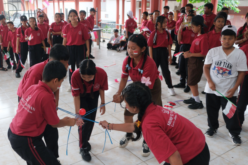 Lomba memperingati HUT Ke-80 RI di sekolah rakyat