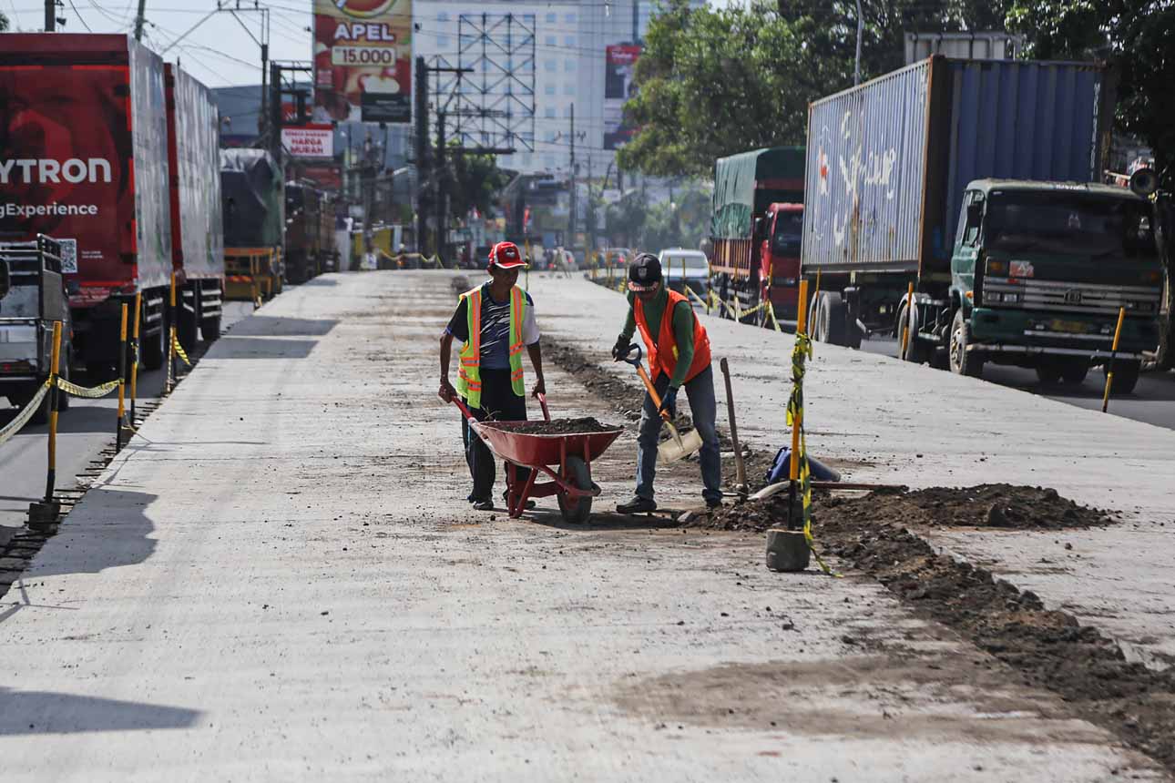 Perbaikan Jalan Provinsi Jalur Semarang–Demak Dimulai