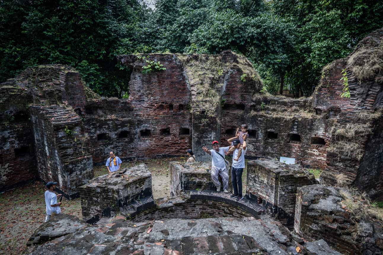 Pulau Bidadari Tawarkan Wisata Sejarah Benteng Martello