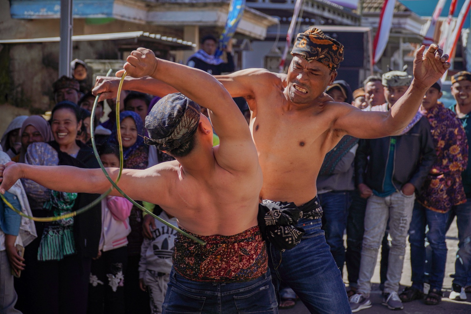 Tradisi Ojung Suku Tengger