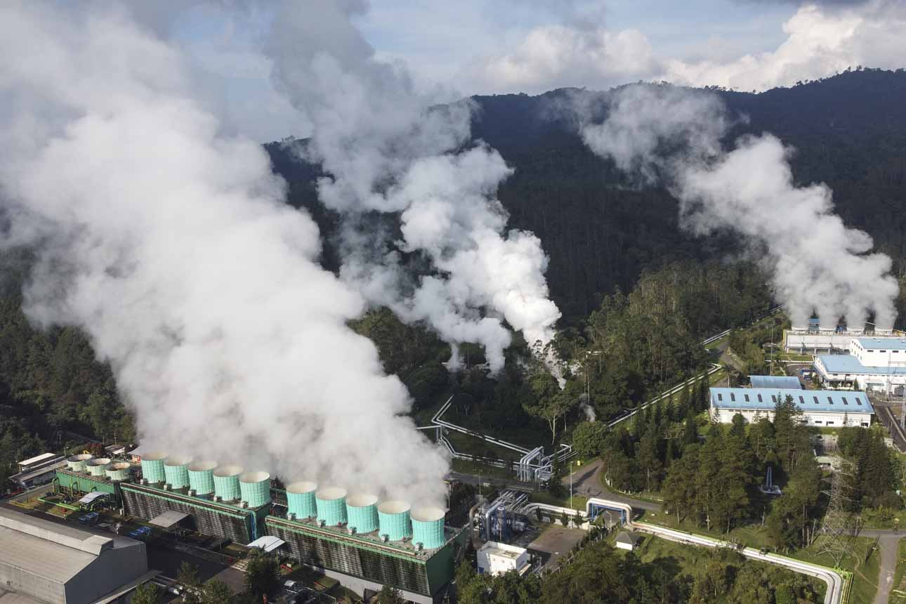Target Pengembangan Energi Panas Bumi di Indonesia