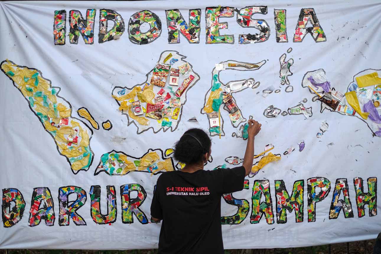 Aksi Peduli Sampah di Kendari