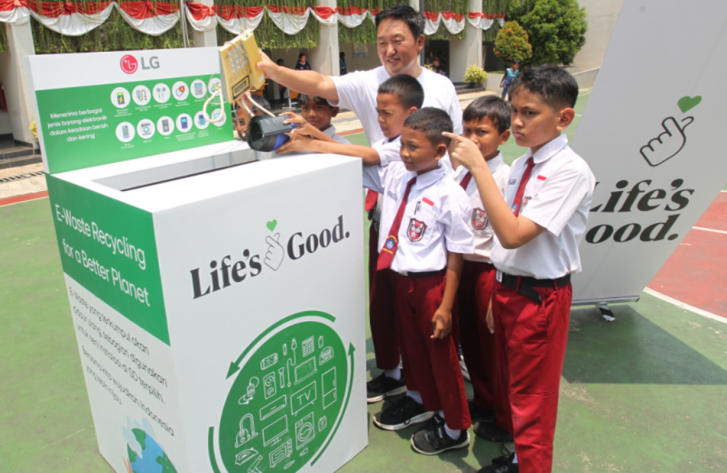 LG Dorong Kepedulian Lingkungan Lewat Kampanye E-Waste Recycling di SDN Ragunan 08