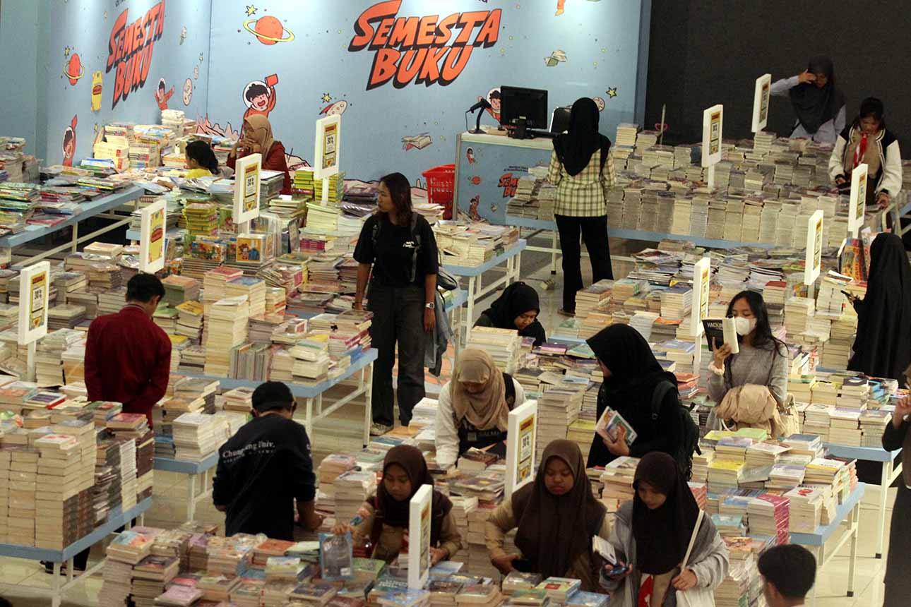 Festival Literasi Semesta Buku 2025 di Malang