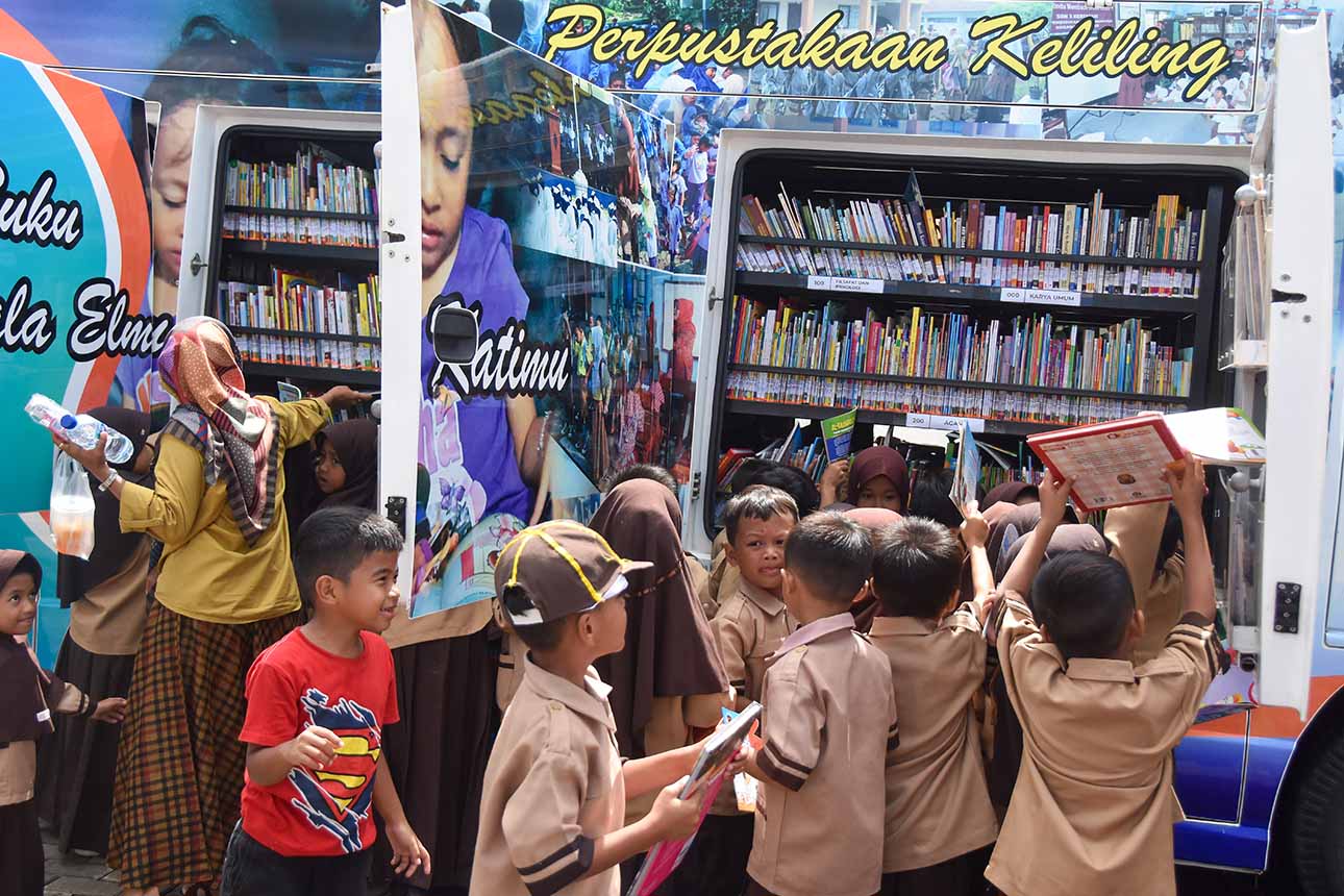 Layanan Perpustakaan Keliling untuk Desa Terpencil