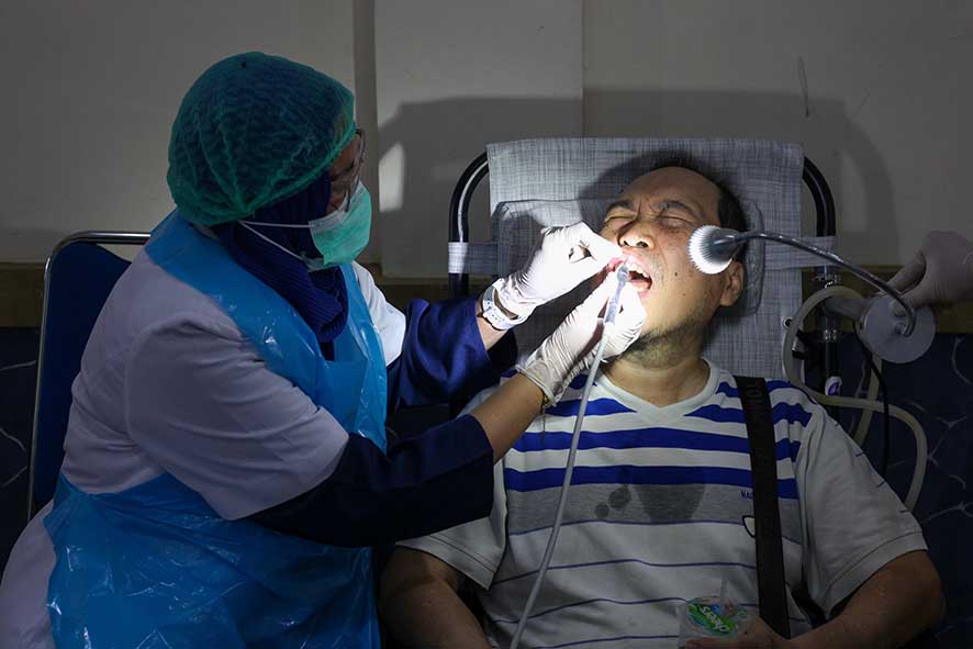 Bakti Sosial Kesehatan Pusterau di Surabaya