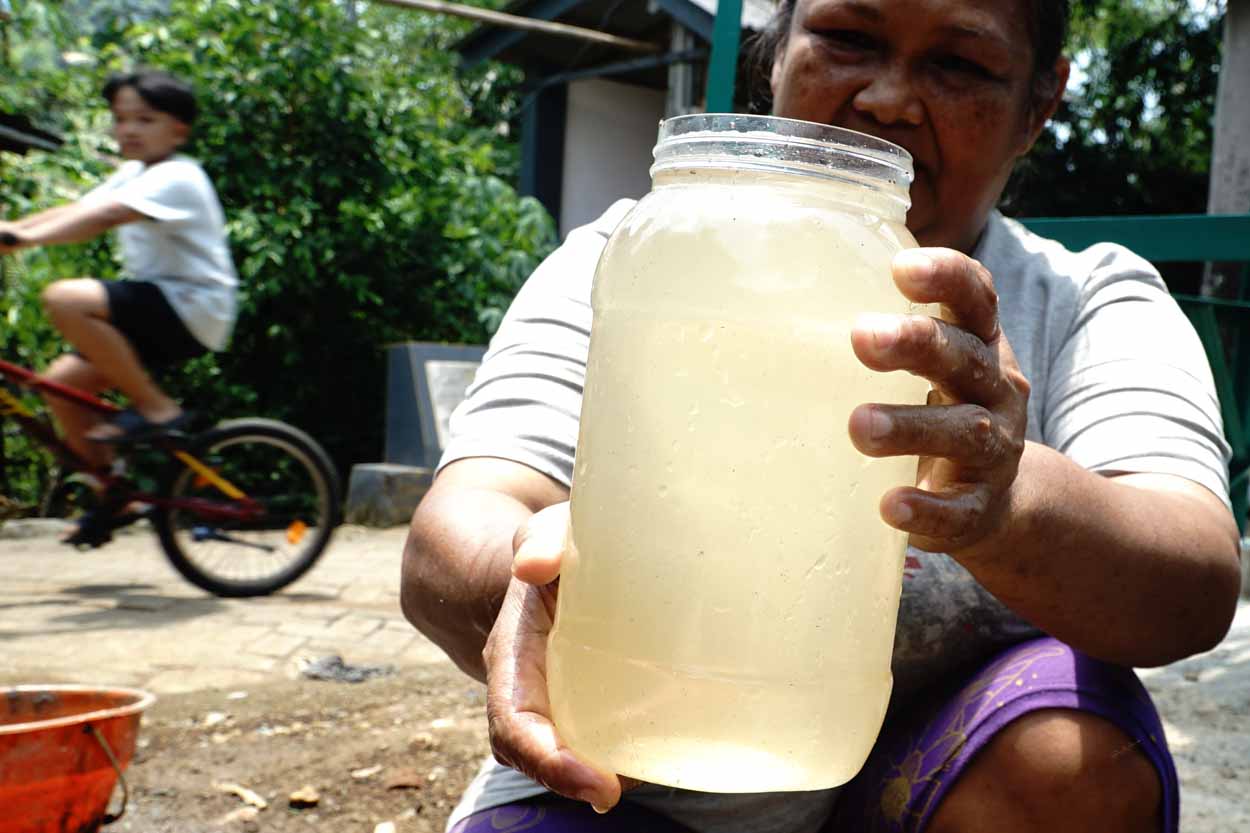 Warga Trenggalek Keluhkan Air Sumur yang Keruh