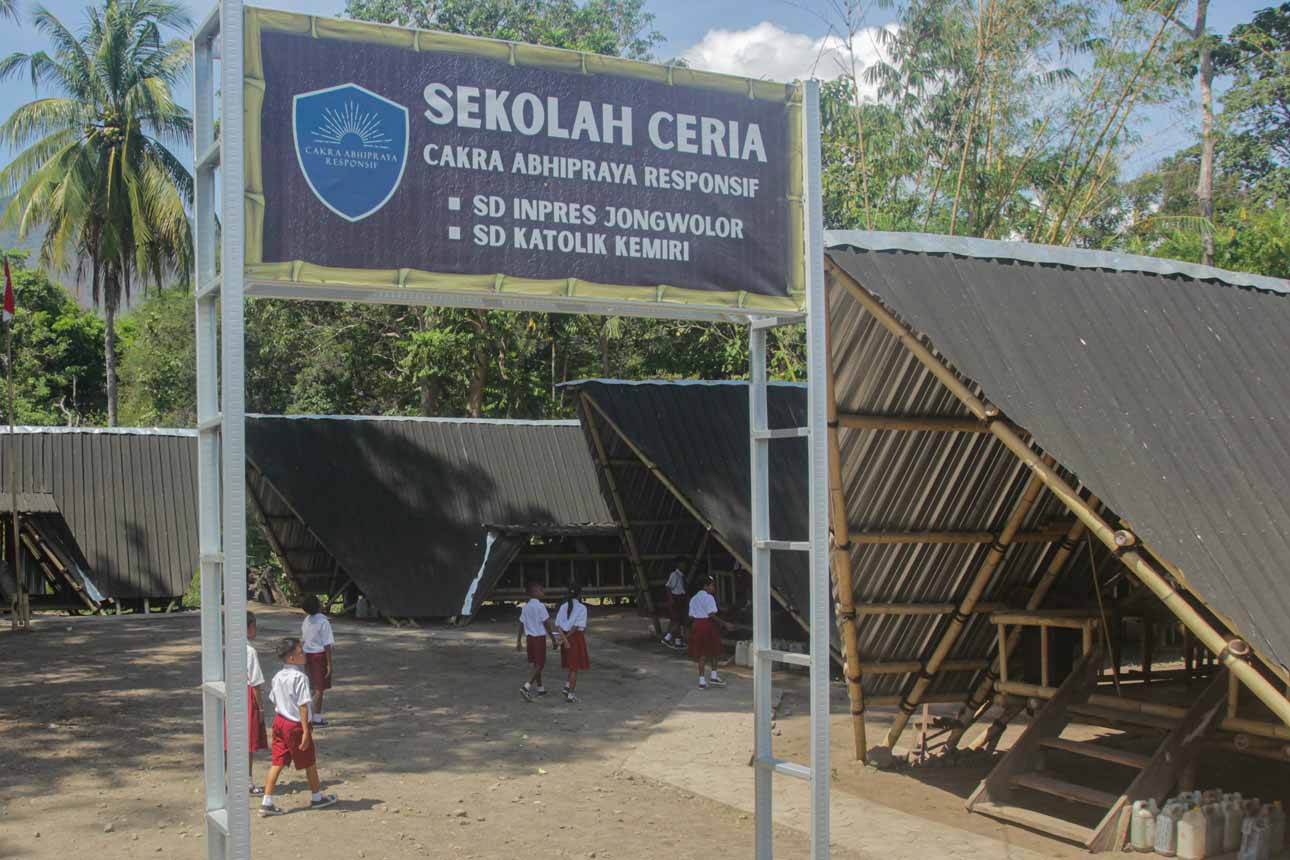 Fasilitas Ruang Belajar untuk Penyintas Erupsi Lewotobi Laki-laki
