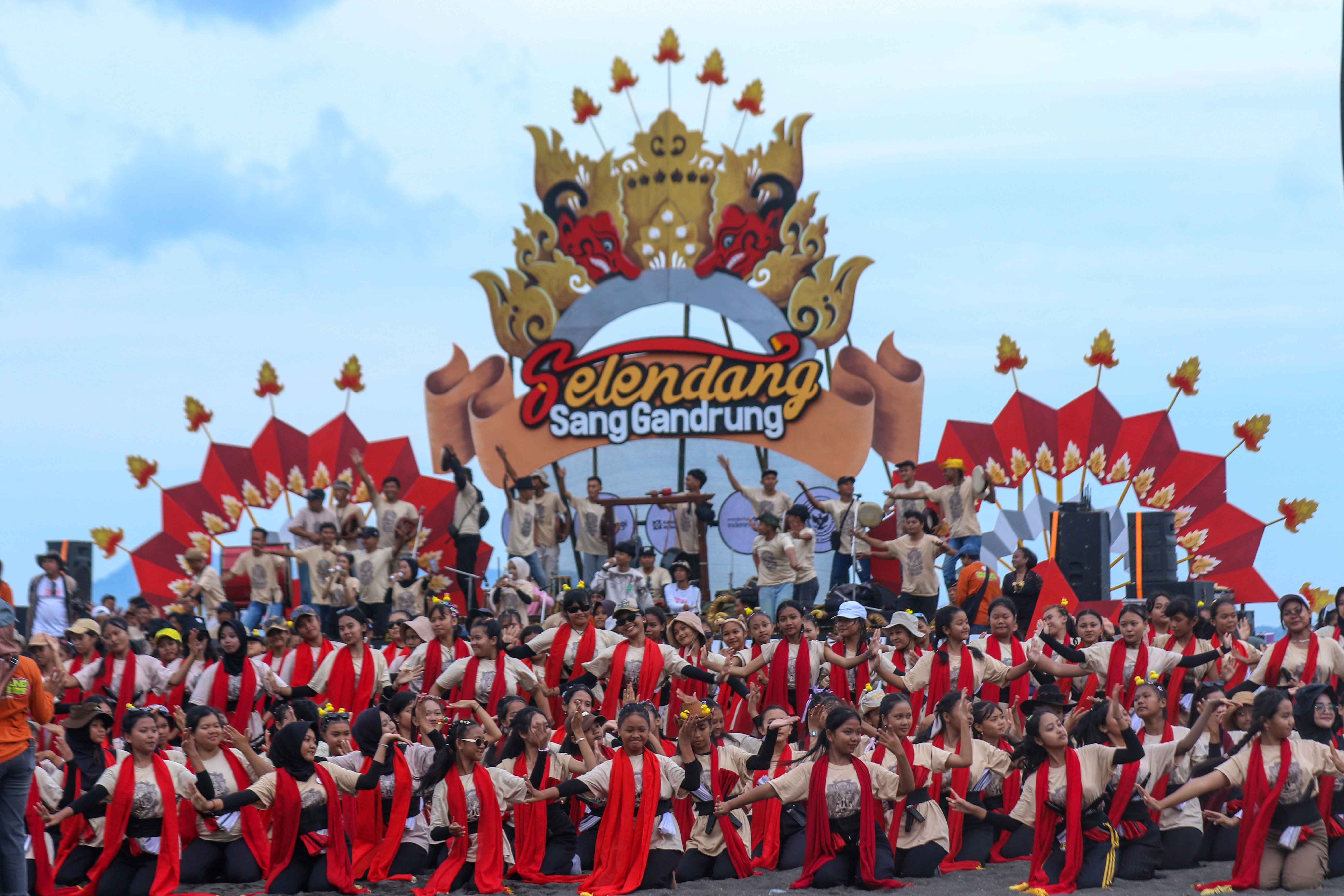 Sendratari Meras Gandrung