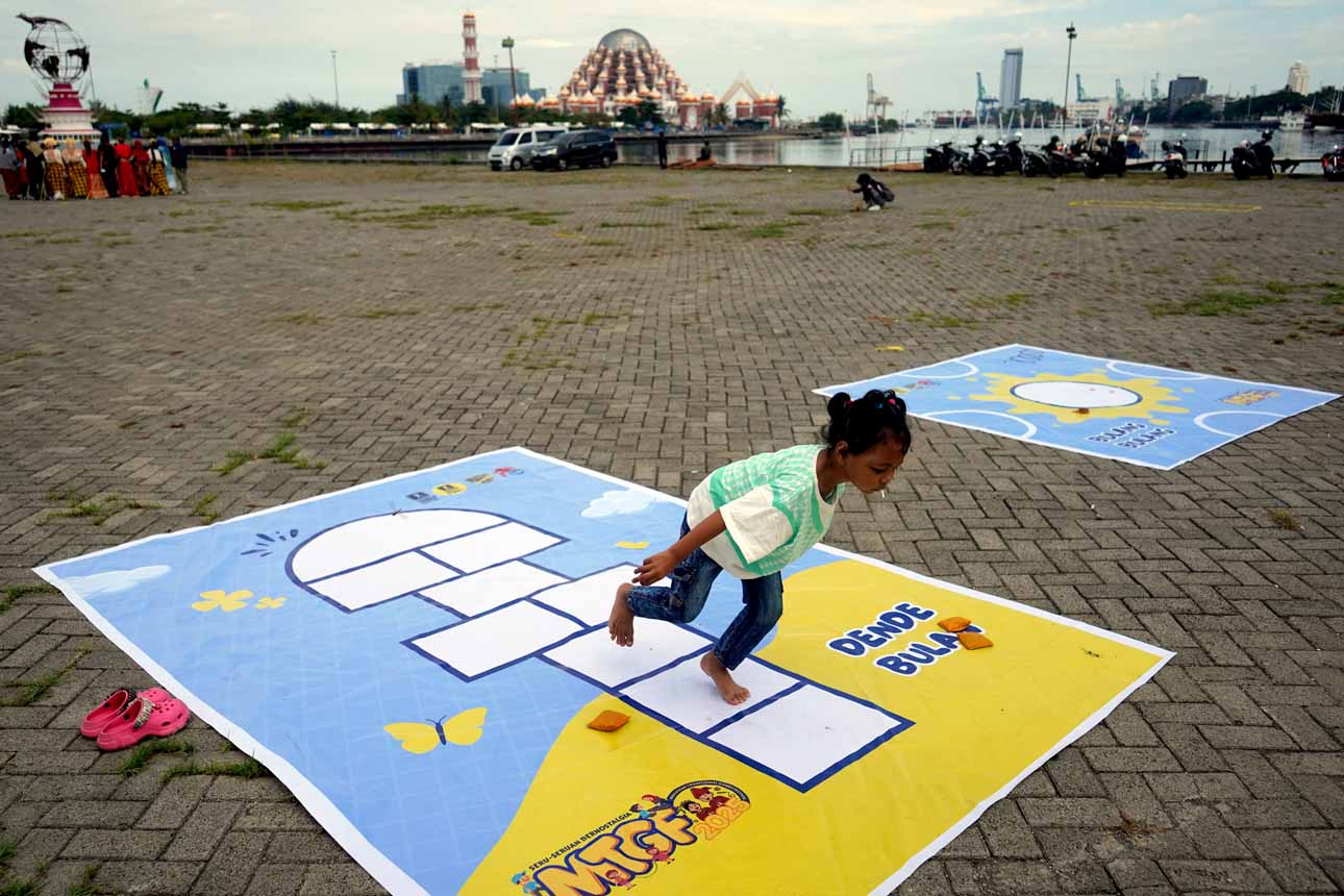 Festival Permainan Tradisional di Makassar