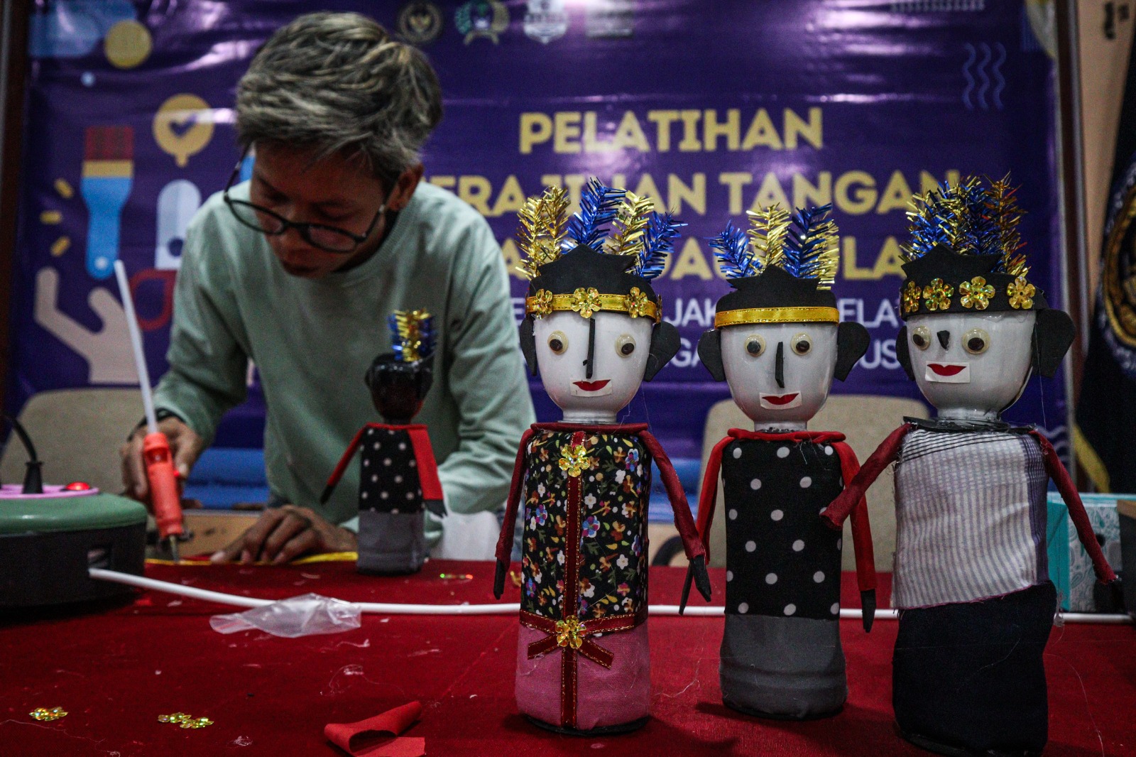 Pelatihan kerajinan tangan untuk WBP