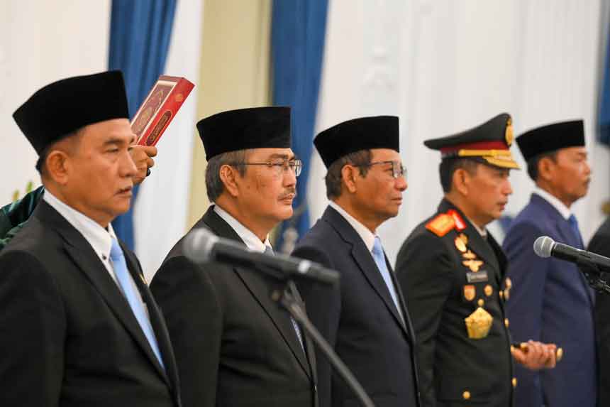 Presiden Resmi Lantik Anggota Komisi Percepatan Reformasi Polri