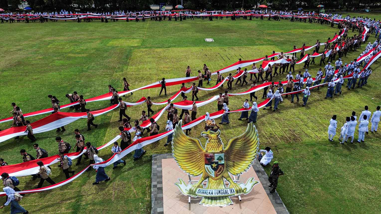 Kirab Merah Putih Warnai Peringatan Hari Pahlawan di Semarang