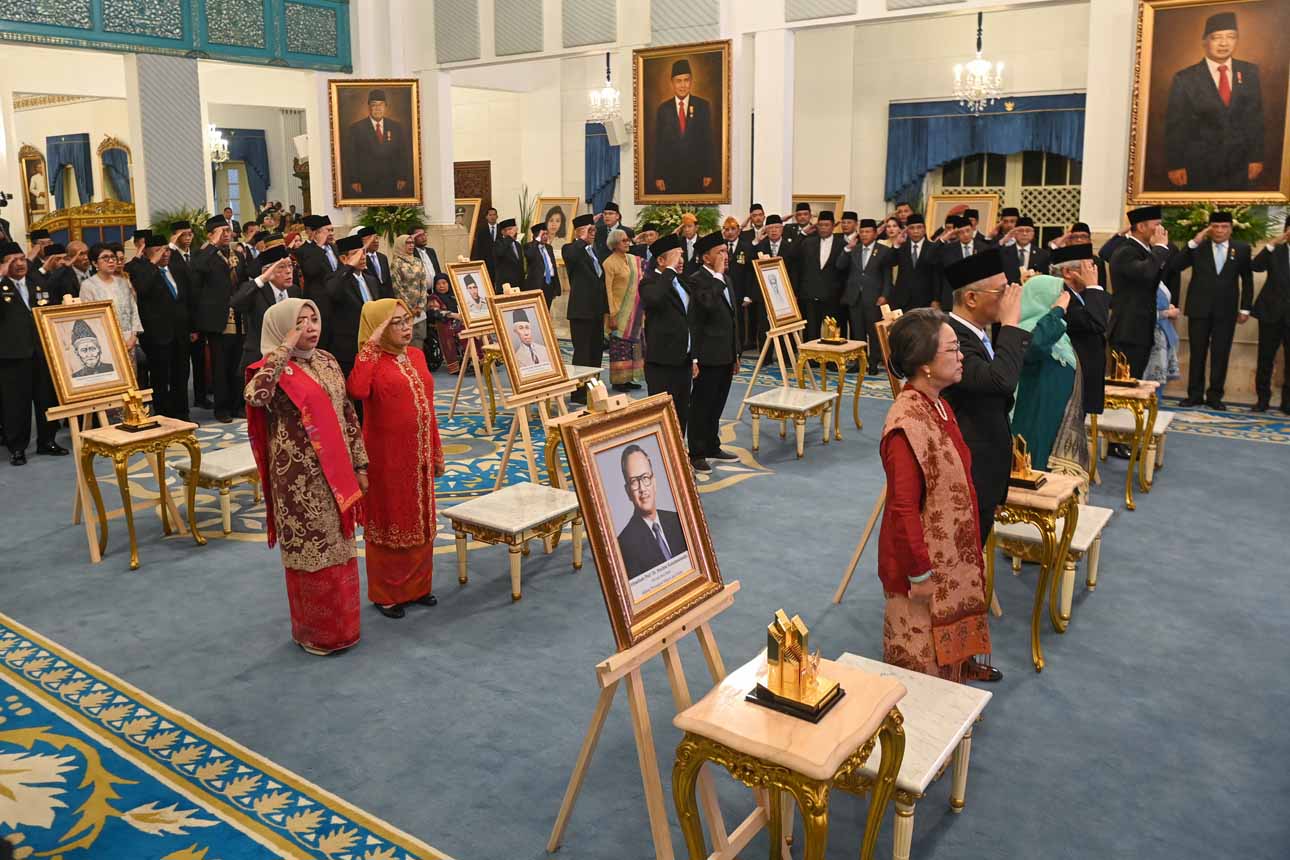 Presiden Anugerahkan Gelar Pahlawan Nasional