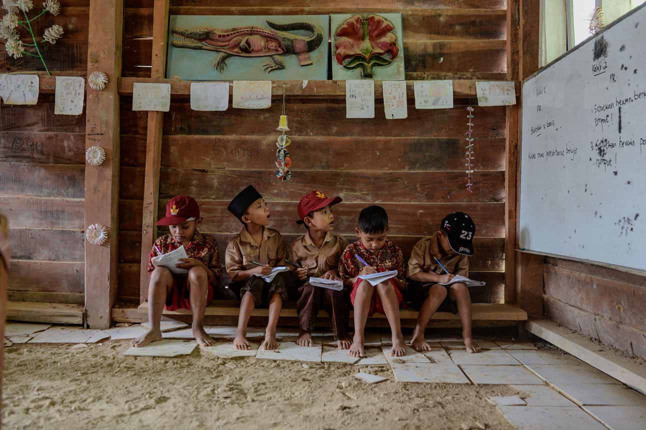 Potret Sekolah Terpencil di Pandeglang