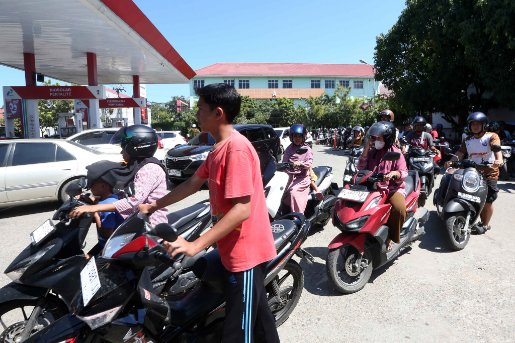 Antre BBM masa tanggap darurat bencana di Aceh