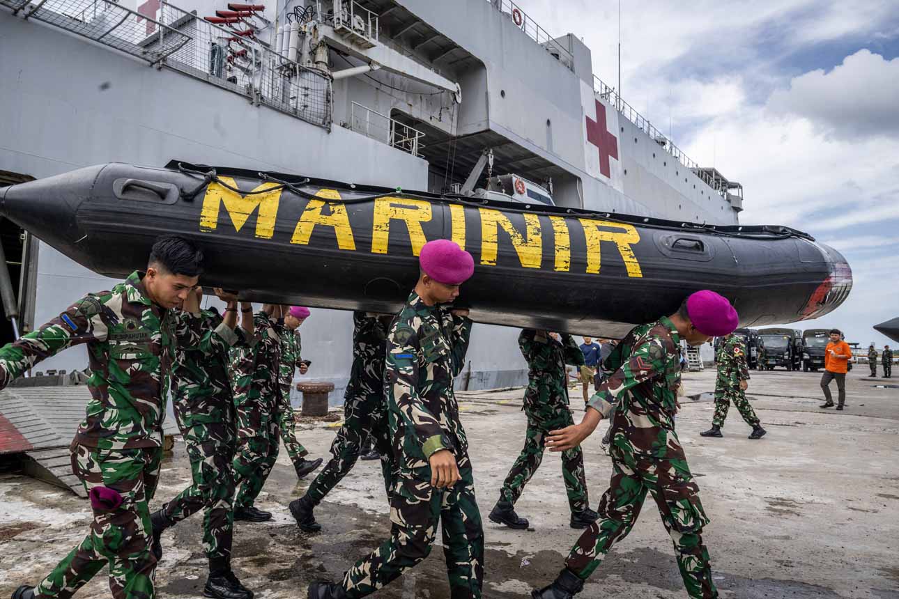 Kedatangan KRI Soeharso di Aceh