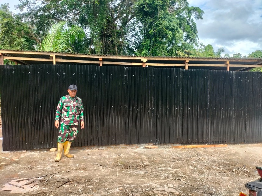 TNI Bangun Fasilitas MCK untuk Dukung Kesehatan Pengungsi di Tapanuli Selatan