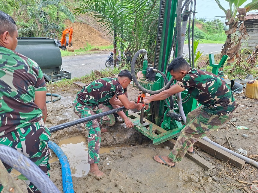Krisis Air Bersih Pascabanjir, TNI Bangun Sumur Bor di Sejumlah Wilayah Aceh