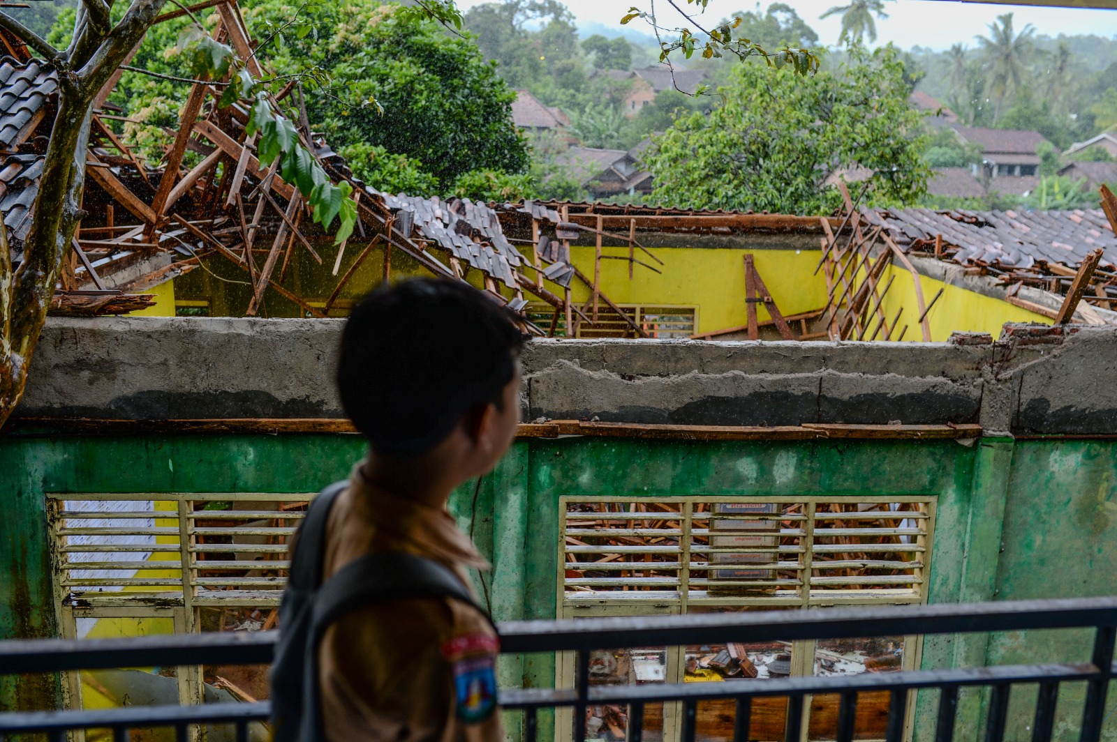 Perpustakaan sekolah ambruk di Kabupaten Serang