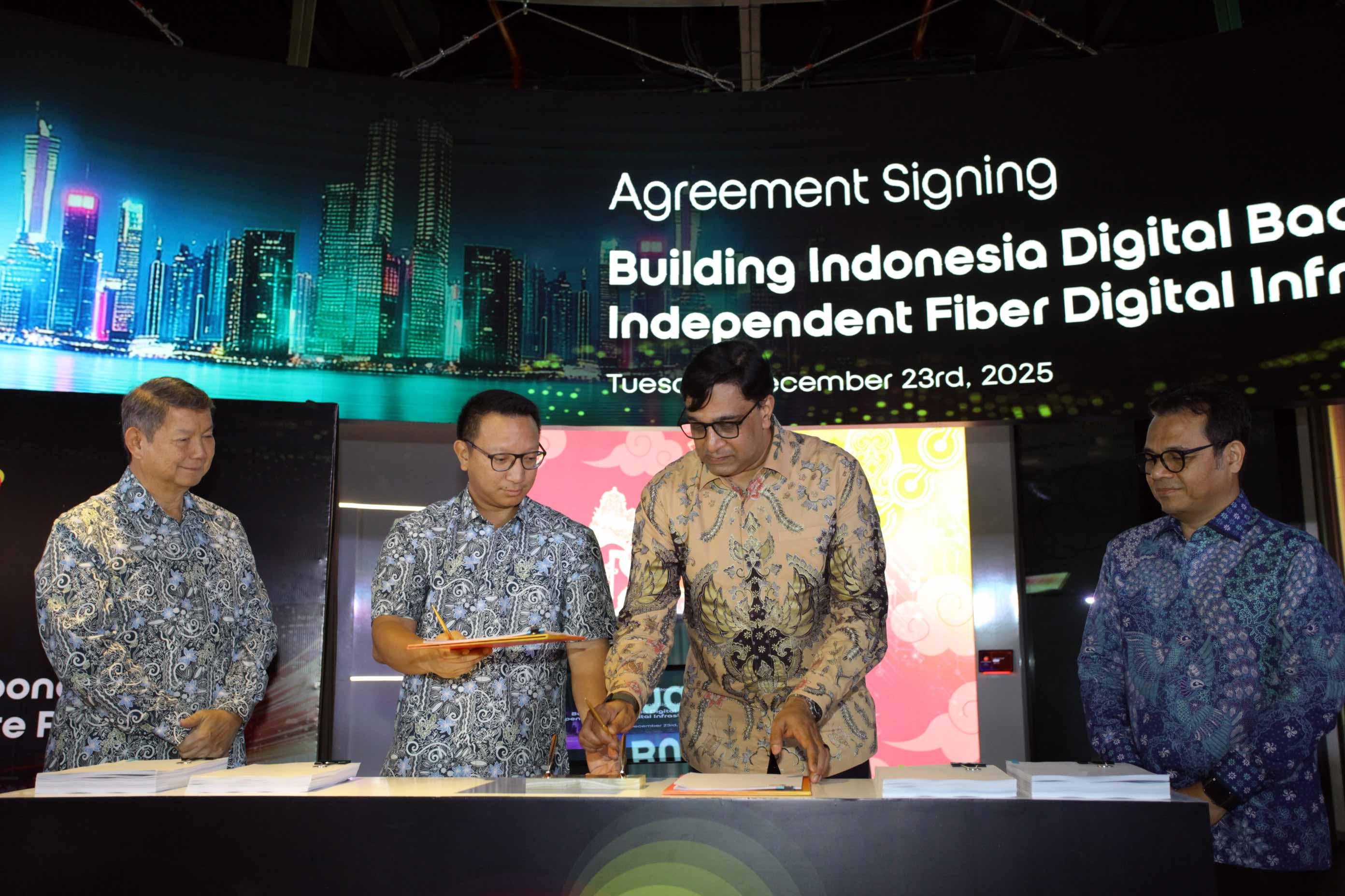 Indosat Bersama Arsari Group dan Northstar Group, Bangun Perusahaan Patungan Platform Serat Optik Digital independen