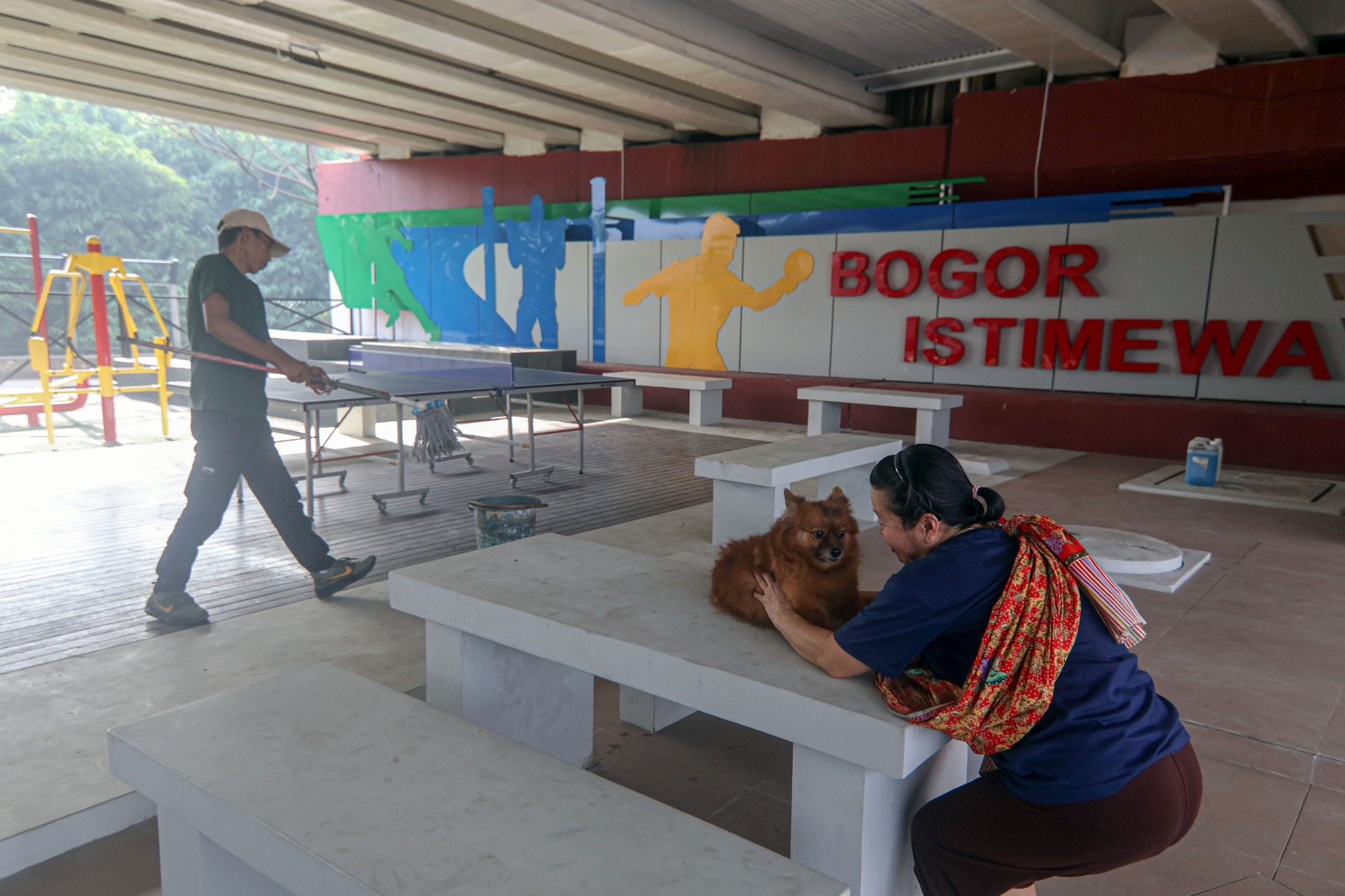 Pemanfaatan kolong flyover menjadi area publik di Bogor