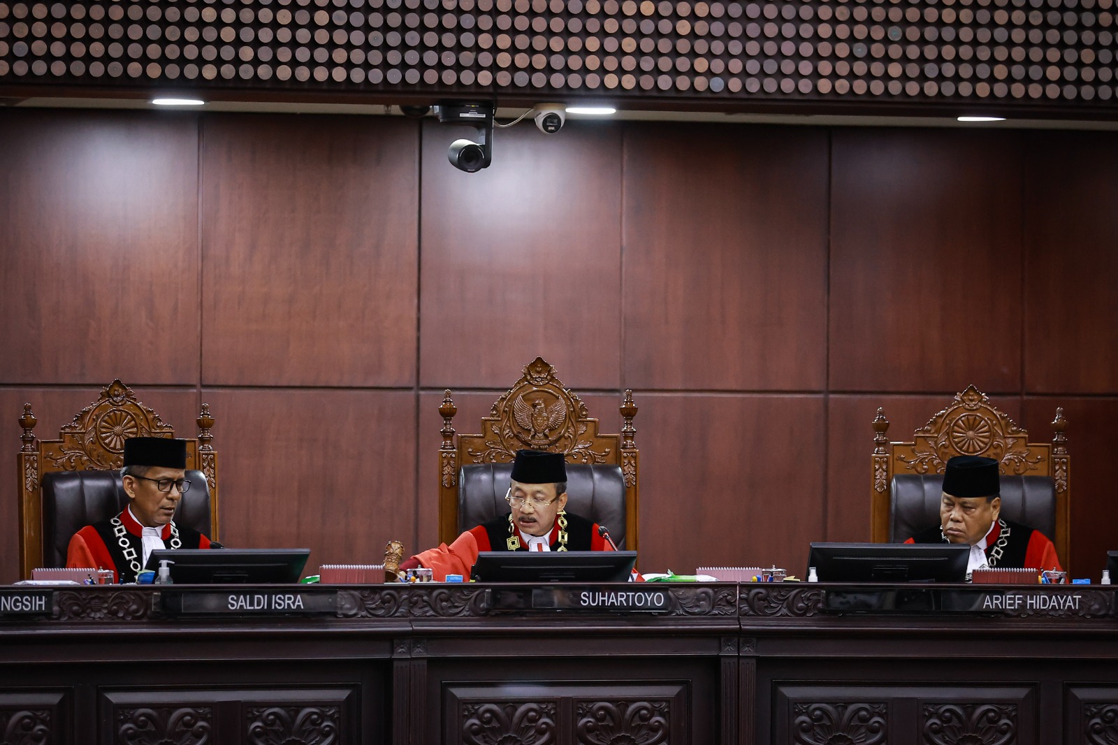 Sidang pleno khusus laporan tahunan 2025 Mahkamah Konstitusi