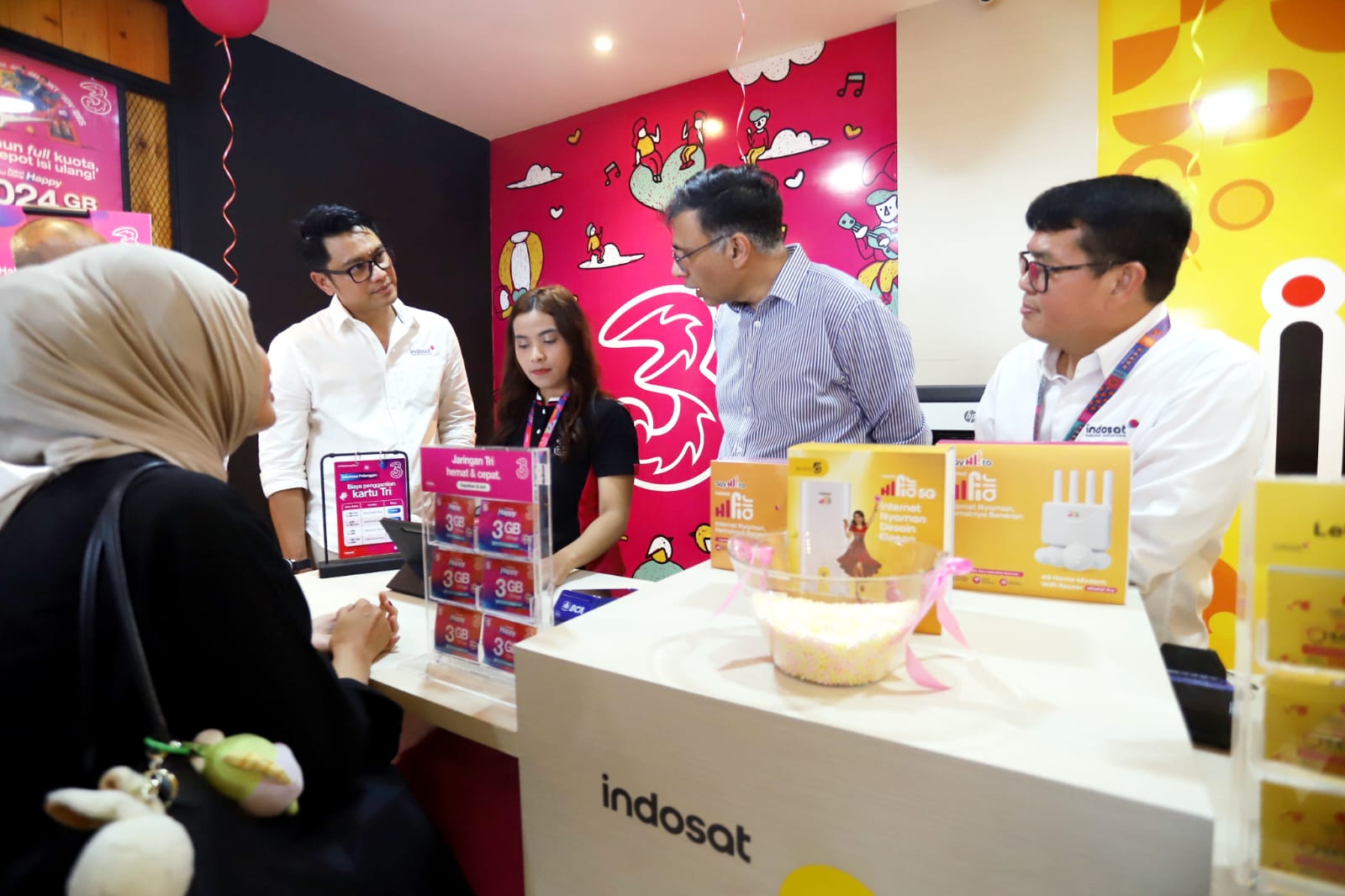 Perluas Akses Layanan Resmi Indosat di Area Urban, Indosat Buka Gerai IM3 & 3Store Berkonsep Terpadu di Kawasan Padat Penduduk