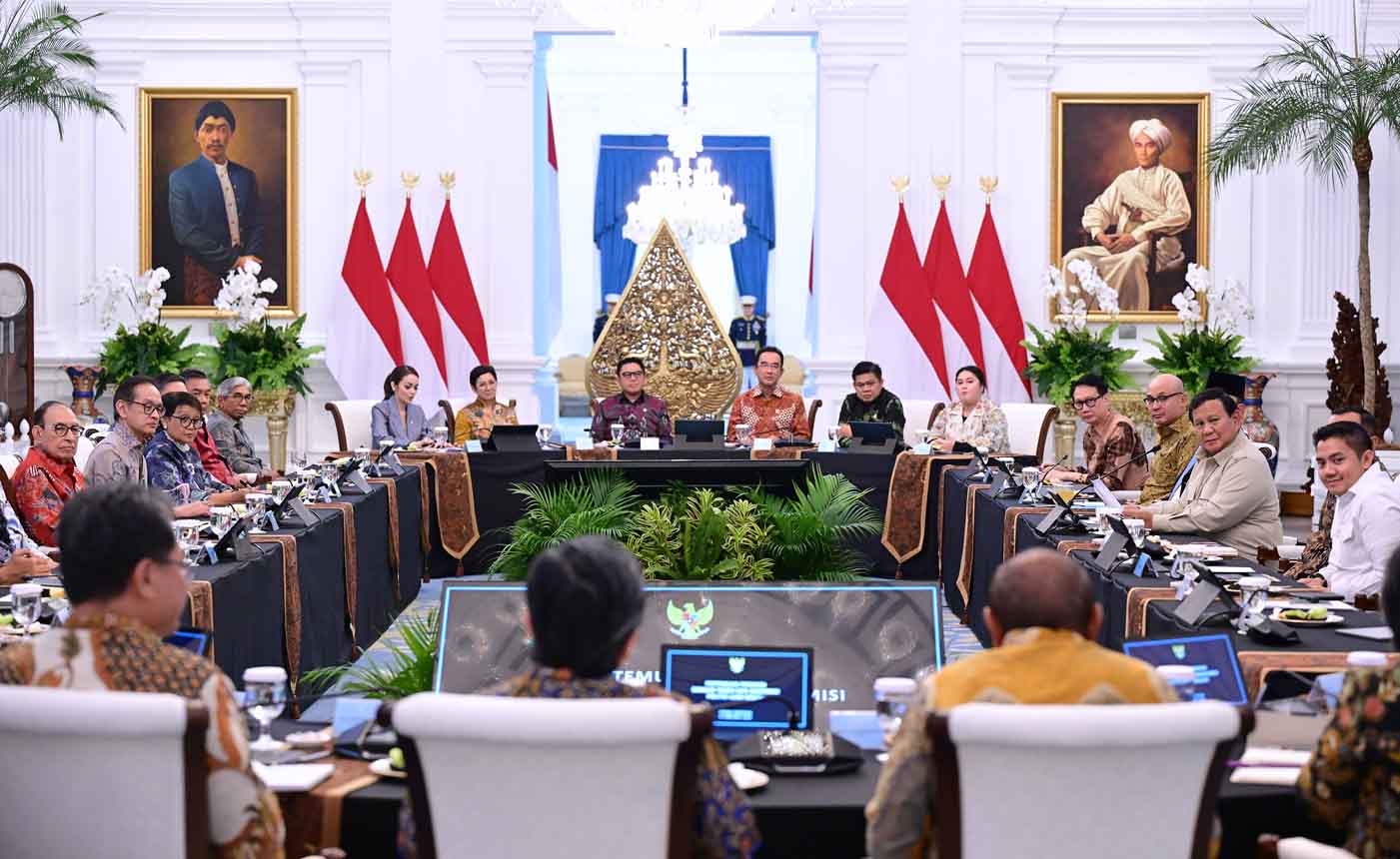 Presiden Prabowo Bahas Arah Politik Luar Negeri Bersama Tokoh Nasional