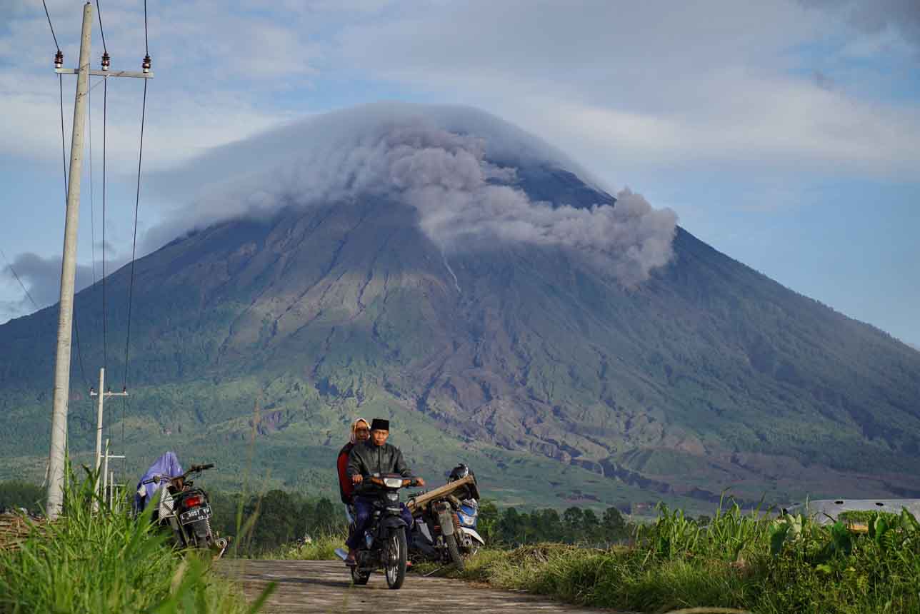 Gunung Semeru Alami Peningkatan Aktivitas Vulkanis