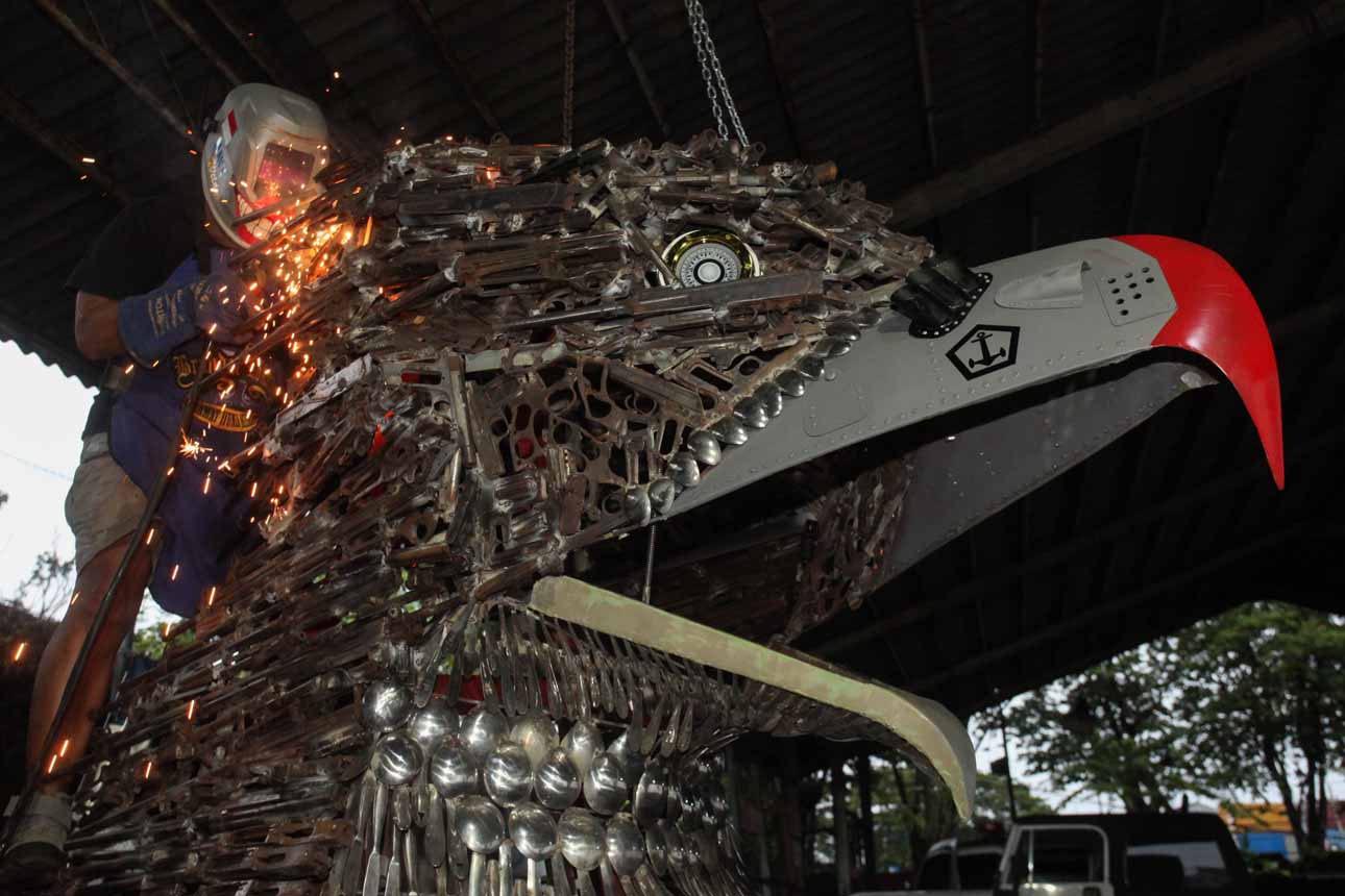 Proses Pembuatan Monumen Garuda Barunastra