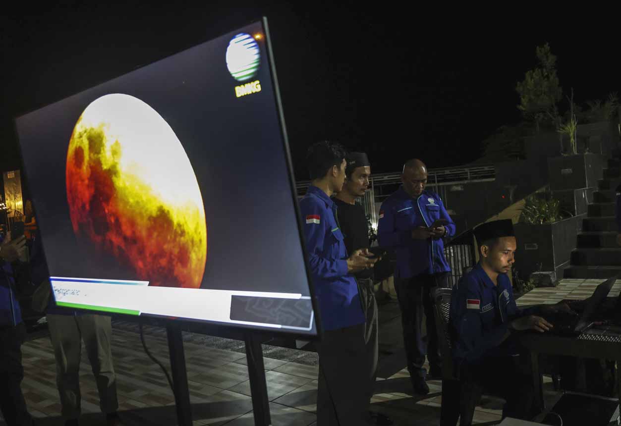 Fenomena Gerhana Bulan Total Diamati dari Ternate