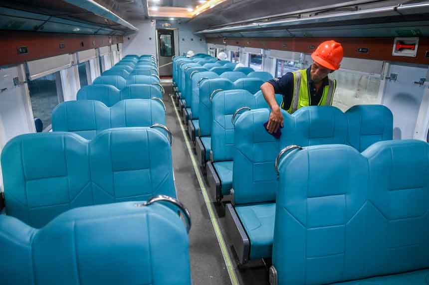 Persiapan Peluncuran Kereta Ekonomi Kerakyatan