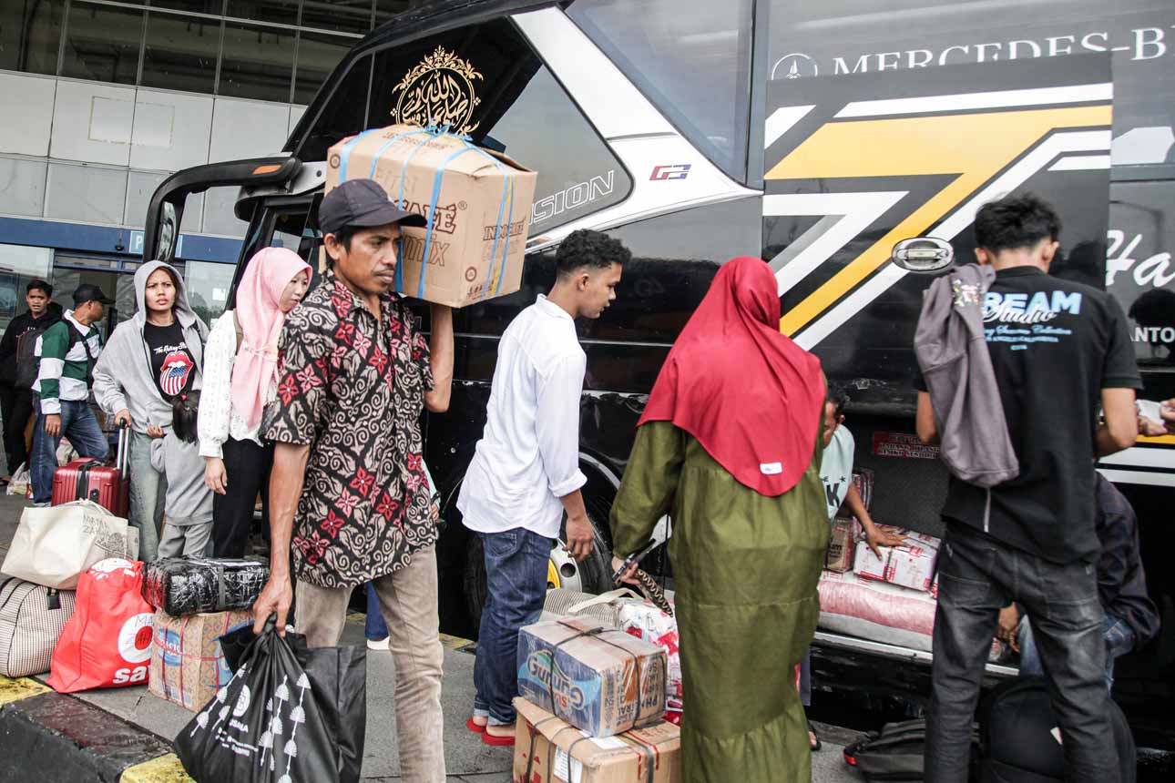 Arus Mudik Lebih Awal Terlihat di Terminal Pulo Gebang
