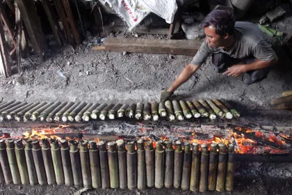 Lemang Bambu, Kuliner Favorit Selama Bulan Ramadan