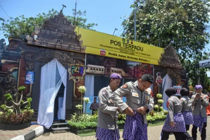 Posko mudik bertema Keraton Galuh di Ciamis