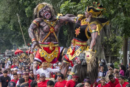 Pawai budaya dan ogoh-ogoh di Cimahi