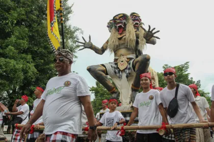 Pesona Pawai Ogoh-Ogoh di Kupang