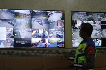 Pemantauan arus mudik di pintu keluar Tol Malang-Pandaan