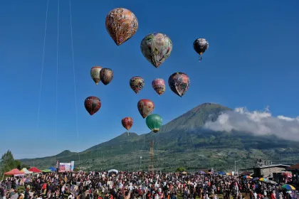 Penerbangan balon tradisional Wonosobo