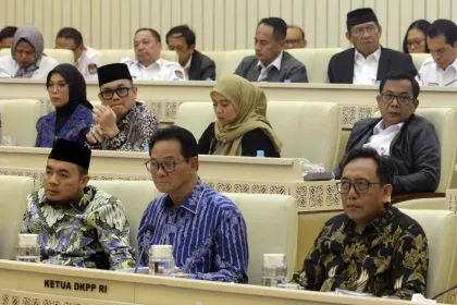 Komisi II DPR Gelar RDP dengan KPU, Bawaslu, serta DKPP