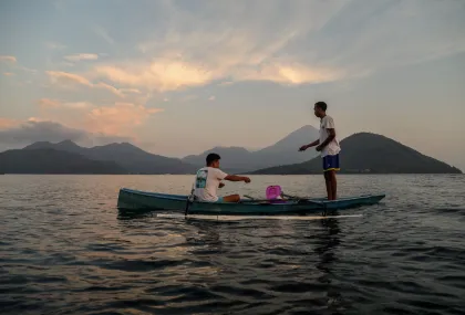 Nelayan gunakan perahu tradisional tanpa mesin