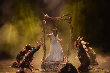 Pementasan teater Nilonali Sang Putri Bungo Karang