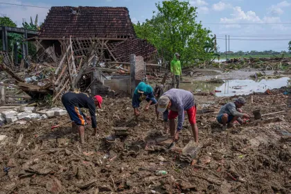 Banjir Surut, Warga Demak Mulai Pulang, Penanganan Tanggul Terus Dikebut