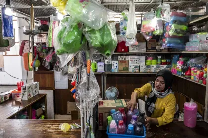 Kenaikan Harga Produk Berbahan Plastik di Semarang