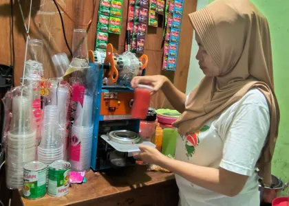 Terbebani Kenaikan Harga Kemasan Plastik 